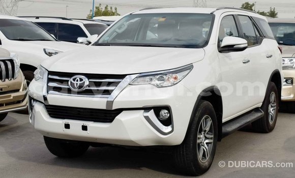 Acheter Import Voiture Toyota Fortuner Blanc à Import - Dubai, Zambie Acheter Import Voiture Toyota Fortuner Blanc à Import - Dubai, Zambie