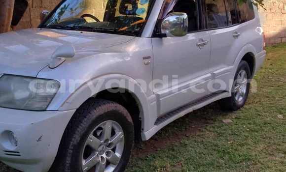 Buy Used Mitsubishi Pajero White Car in Lusaka in Zambia Buy Used Mitsubishi Pajero White Car in Lusaka in Zambia