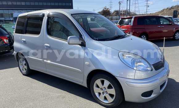 Nunua Ilio tumika Toyota FunCargo Fedha Gari ndani ya Lusaka nchini Zambia Nunua Ilio tumika Toyota FunCargo Fedha Gari ndani ya Lusaka nchini Zambia