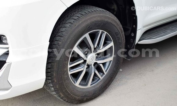 Nunua Imported Toyota Prado Nyeupe Gari ndani ya Import - Dubai nchini Zambia Nunua Imported Toyota Prado Nyeupe Gari ndani ya Import - Dubai nchini Zambia