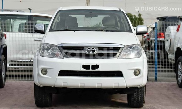Acheter Import Voiture Toyota Fortuner Blanc à Import - Dubai, Zambie Acheter Import Voiture Toyota Fortuner Blanc à Import - Dubai, Zambie