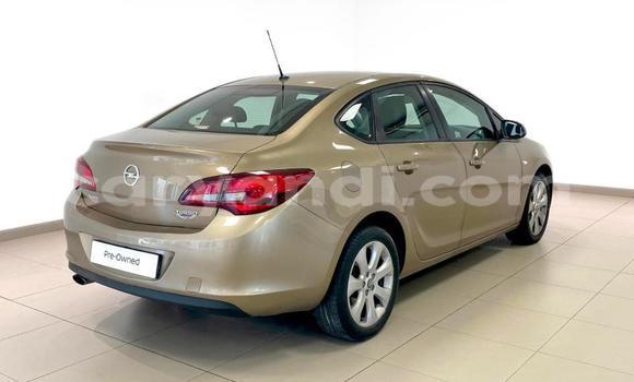 Acheter Occasion Voiture Opel Astra Beige à Lusaka, Zambie Acheter Occasion Voiture Opel Astra Beige à Lusaka, Zambie