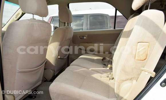 Acheter Import Voiture Toyota Fortuner Blanc à Import - Dubai, Zambie Acheter Import Voiture Toyota Fortuner Blanc à Import - Dubai, Zambie
