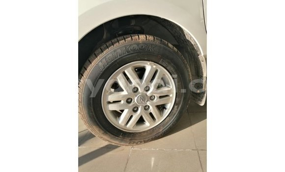 Buy Import Hyundai Chorus White Truck in Import - Dubai in Zambia Buy Import Hyundai Chorus White Truck in Import - Dubai in Zambia