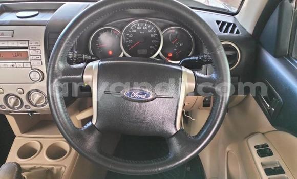 Acheter Occasion Voiture Ford Everest Gris à Lusaka, Zambie Acheter Occasion Voiture Ford Everest Gris à Lusaka, Zambie