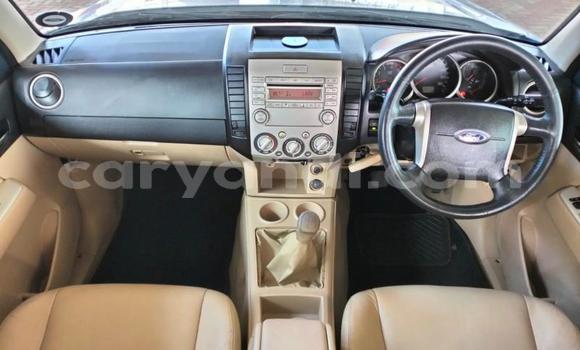 Acheter Occasion Voiture Ford Everest Gris à Lusaka, Zambie Acheter Occasion Voiture Ford Everest Gris à Lusaka, Zambie