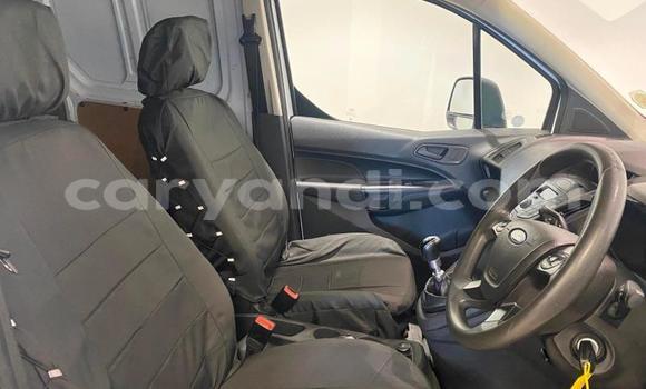 Acheter Occasion Voiture Ford Torino Blanc à Lusaka, Zambie Acheter Occasion Voiture Ford Torino Blanc à Lusaka, Zambie