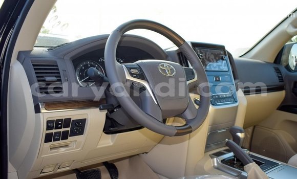 Acheter Import Voiture Toyota Land Cruiser Noir à Import - Dubai, Zambie Acheter Import Voiture Toyota Land Cruiser Noir à Import - Dubai, Zambie