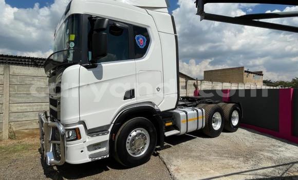 Acheter Occasion Utilitaire Scania R420 Blanc à Lusaka, Zambie Acheter Occasion Utilitaire Scania R420 Blanc à Lusaka, Zambie