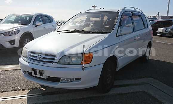 Nunua Ilio tumika Toyota Epsun Nyeupe Gari ndani ya Livingstone nchini Zambia Nunua Ilio tumika Toyota Epsun Nyeupe Gari ndani ya Livingstone nchini Zambia