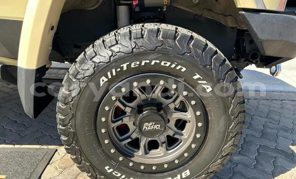 Nunua Ilio tumika Toyota Land Cruiser Beige Gari ndani ya Livingstone nchini Zambia Nunua Ilio tumika Toyota Land Cruiser Beige Gari ndani ya Livingstone nchini Zambia