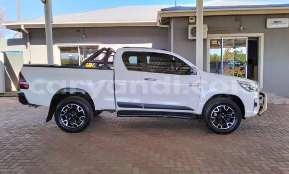 Acheter Occasion Voiture Toyota Hilux Blanc à Lusaka, Zambie Acheter Occasion Voiture Toyota Hilux Blanc à Lusaka, Zambie