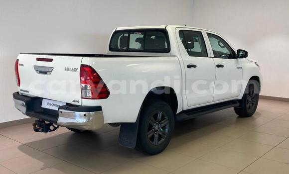Acheter Occasion Voiture Toyota Hilux Blanc à Lusaka, Zambie Acheter Occasion Voiture Toyota Hilux Blanc à Lusaka, Zambie