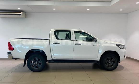 Acheter Occasion Voiture Toyota Hilux Blanc à Lusaka, Zambie Acheter Occasion Voiture Toyota Hilux Blanc à Lusaka, Zambie