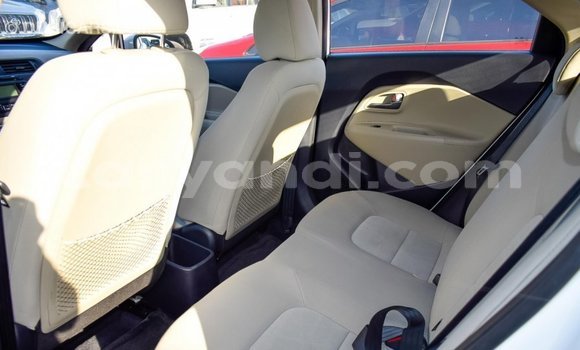 Nunua Imported Kia Rio Nyeupe Gari ndani ya Import - Dubai nchini Zambia Nunua Imported Kia Rio Nyeupe Gari ndani ya Import - Dubai nchini Zambia