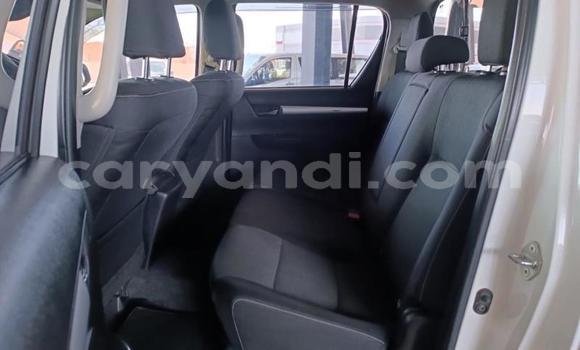 Acheter Occasion Voiture Toyota Hilux Blanc à Livingstone, Zambie Acheter Occasion Voiture Toyota Hilux Blanc à Livingstone, Zambie