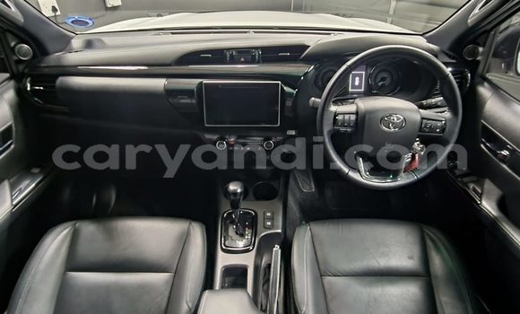 Acheter Occasion Voiture Toyota Hilux Blanc à Livingstone, Zambie Acheter Occasion Voiture Toyota Hilux Blanc à Livingstone, Zambie