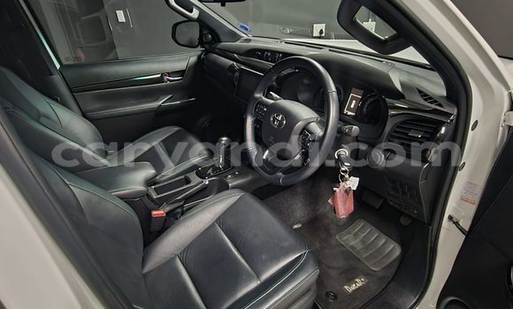 Acheter Occasion Voiture Toyota Hilux Blanc à Livingstone, Zambie Acheter Occasion Voiture Toyota Hilux Blanc à Livingstone, Zambie