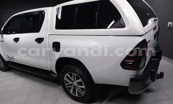 Acheter Occasion Voiture Toyota Hilux Blanc à Livingstone, Zambie Acheter Occasion Voiture Toyota Hilux Blanc à Livingstone, Zambie