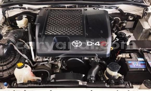 Acheter Occasion Voiture Toyota Fortuner Blanc à Livingstone, Zambie Acheter Occasion Voiture Toyota Fortuner Blanc à Livingstone, Zambie