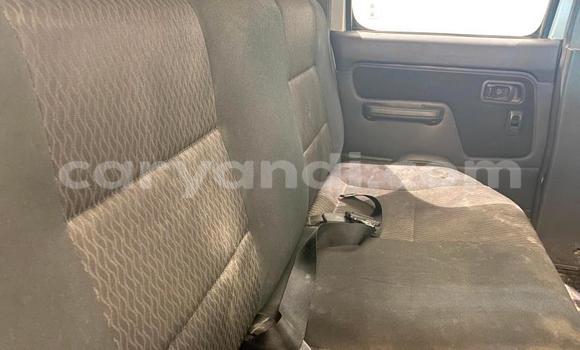 Acheter Occasion Voiture Nissan Hardbody Blanc à Lusaka, Zambie Acheter Occasion Voiture Nissan Hardbody Blanc à Lusaka, Zambie