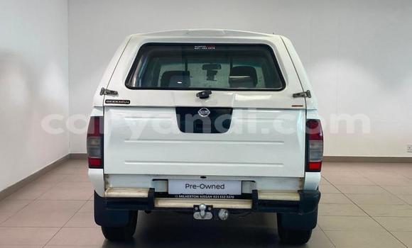 Acheter Occasion Voiture Nissan Hardbody Blanc à Lusaka, Zambie Acheter Occasion Voiture Nissan Hardbody Blanc à Lusaka, Zambie