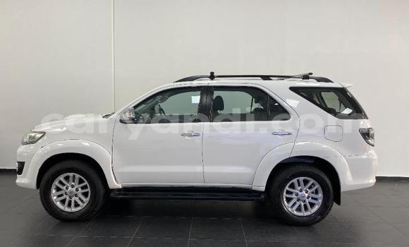 Acheter Occasion Voiture Toyota Fortuner Blanc à Lusaka, Zambie Acheter Occasion Voiture Toyota Fortuner Blanc à Lusaka, Zambie