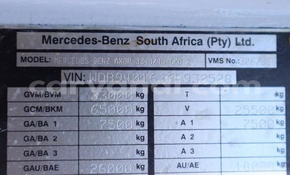 Acheter Occasion Utilitaire Mercedes–Benz Truck Blanc à Lusaka, Zambie Acheter Occasion Utilitaire Mercedes–Benz Truck Blanc à Lusaka, Zambie