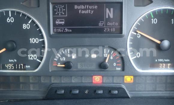 Acheter Occasion Utilitaire Mercedes–Benz Truck Blanc à Lusaka, Zambie Acheter Occasion Utilitaire Mercedes–Benz Truck Blanc à Lusaka, Zambie