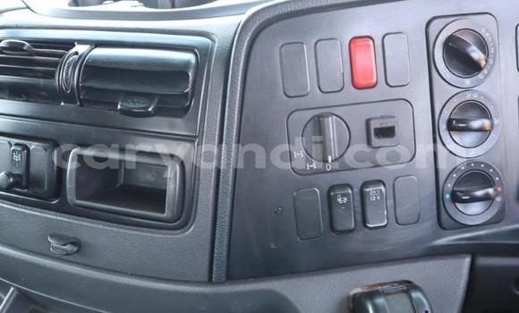 Acheter Occasion Utilitaire Mercedes–Benz Truck Blanc à Lusaka, Zambie Acheter Occasion Utilitaire Mercedes–Benz Truck Blanc à Lusaka, Zambie