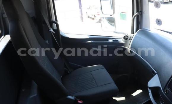 Acheter Occasion Utilitaire Mercedes–Benz Truck Blanc à Lusaka, Zambie Acheter Occasion Utilitaire Mercedes–Benz Truck Blanc à Lusaka, Zambie
