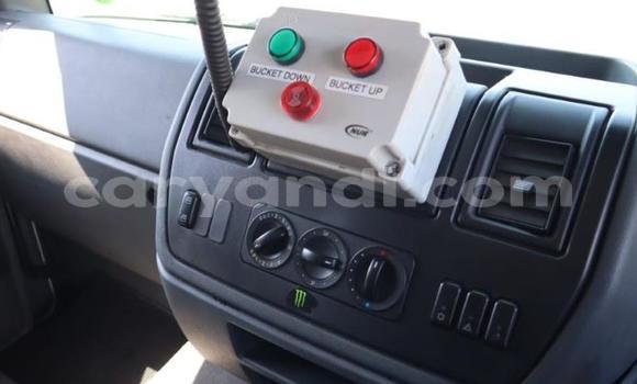 Acheter Occasion Utilitaire Mitsubishi Fuso Blanc à Lusaka, Zambie Acheter Occasion Utilitaire Mitsubishi Fuso Blanc à Lusaka, Zambie