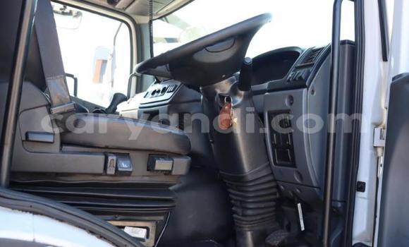 Acheter Occasion Utilitaire Mitsubishi Fuso Blanc à Lusaka, Zambie Acheter Occasion Utilitaire Mitsubishi Fuso Blanc à Lusaka, Zambie