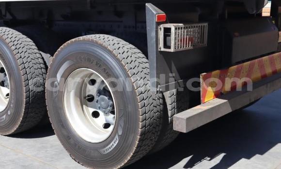 Acheter Occasion Utilitaire Mitsubishi Fuso Blanc à Lusaka, Zambie Acheter Occasion Utilitaire Mitsubishi Fuso Blanc à Lusaka, Zambie