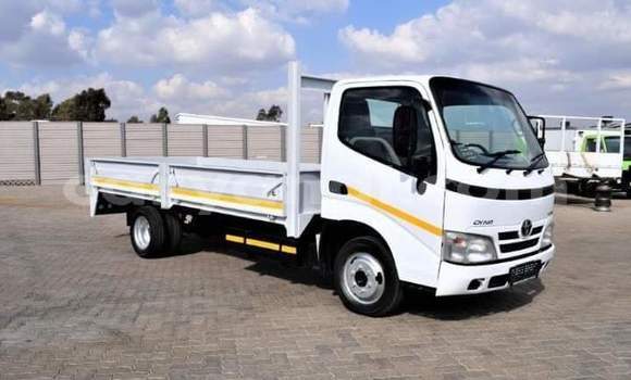 Buy Used Toyota Dyna White Truck in Lusaka in Zambia
