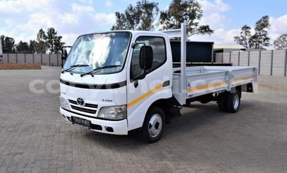 Acheter Occasion Utilitaire Toyota Dyna Blanc à Lusaka, Zambie Acheter Occasion Utilitaire Toyota Dyna Blanc à Lusaka, Zambie