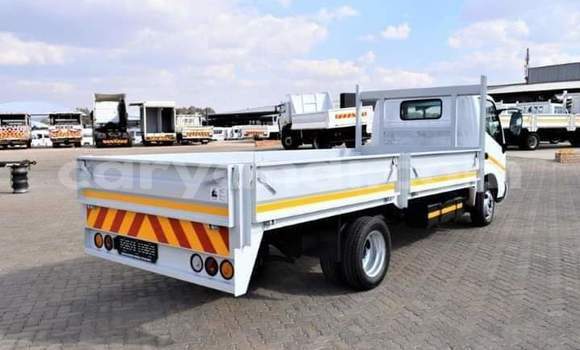 Acheter Occasion Utilitaire Toyota Dyna Blanc à Lusaka, Zambie Acheter Occasion Utilitaire Toyota Dyna Blanc à Lusaka, Zambie