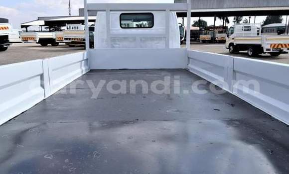 Acheter Occasion Utilitaire Toyota Dyna Blanc à Lusaka, Zambie Acheter Occasion Utilitaire Toyota Dyna Blanc à Lusaka, Zambie