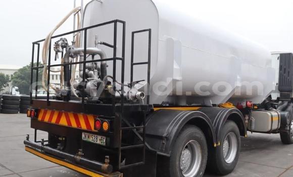 Acheter Occasion Utilitaire Iveco Cargo Blanc à Ndola, Zambie Acheter Occasion Utilitaire Iveco Cargo Blanc à Ndola, Zambie
