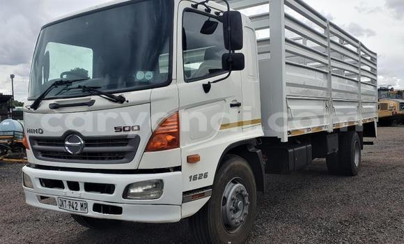Acheter Occasion Utilitaire Hino 300 Series Blanc à Lusaka, Zambie Acheter Occasion Utilitaire Hino 300 Series Blanc à Lusaka, Zambie