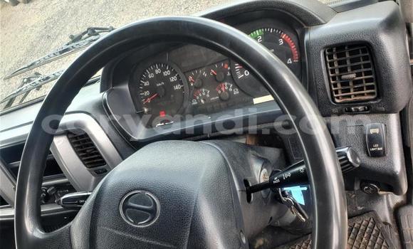 Acheter Occasion Utilitaire Hino 300 Series Blanc à Lusaka, Zambie Acheter Occasion Utilitaire Hino 300 Series Blanc à Lusaka, Zambie