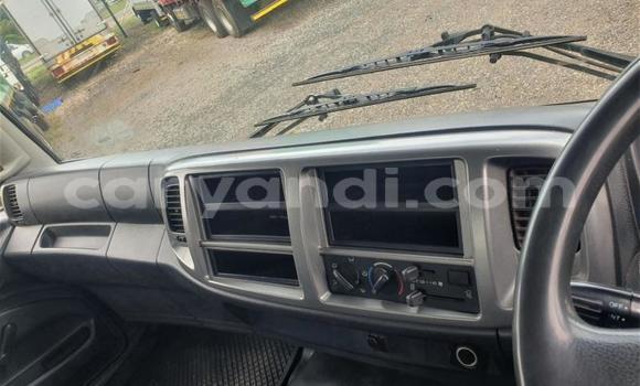 Acheter Occasion Utilitaire Hino 300 Series Blanc à Lusaka, Zambie Acheter Occasion Utilitaire Hino 300 Series Blanc à Lusaka, Zambie