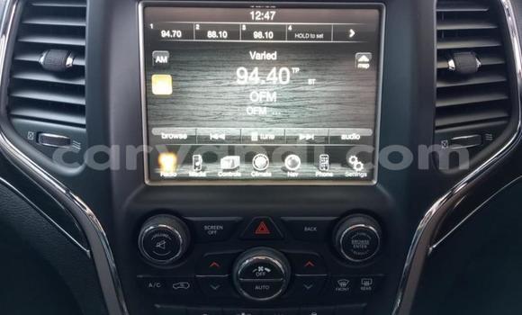 Acheter Occasion Voiture Jeep Grand Cherokee Blanc à Lusaka, Zambie Acheter Occasion Voiture Jeep Grand Cherokee Blanc à Lusaka, Zambie