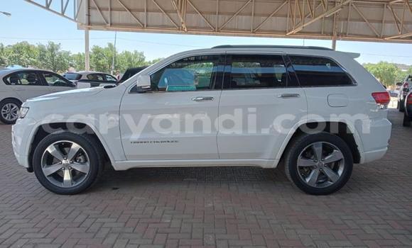 Acheter Occasion Voiture Jeep Grand Cherokee Blanc à Lusaka, Zambie Acheter Occasion Voiture Jeep Grand Cherokee Blanc à Lusaka, Zambie