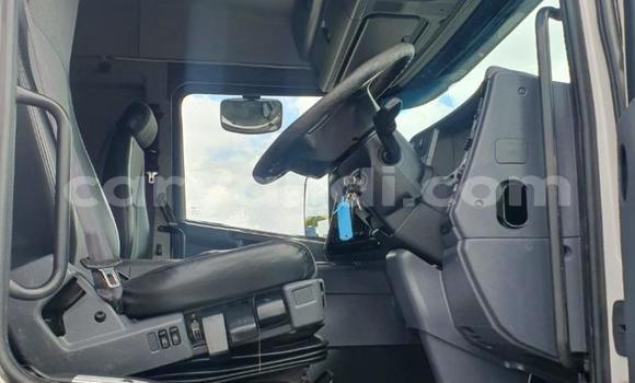 Acheter Occasion Utilitaire Scania R420 Blanc à Lusaka, Zambie Acheter Occasion Utilitaire Scania R420 Blanc à Lusaka, Zambie