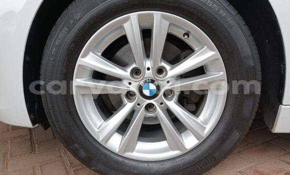 Acheter Occasion Voiture BMW 3–Series Blanc à Lusaka, Zambie Acheter Occasion Voiture BMW 3–Series Blanc à Lusaka, Zambie