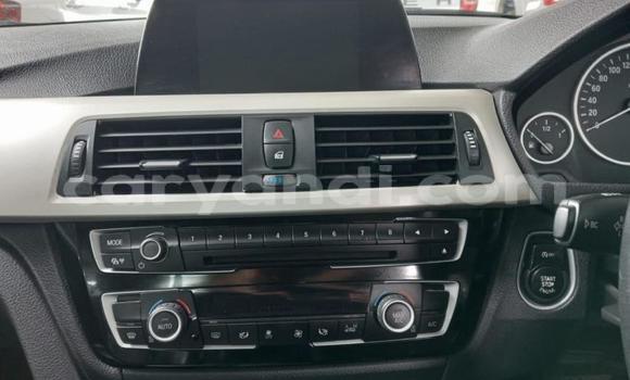 Acheter Occasion Voiture BMW 3–Series Blanc à Lusaka, Zambie Acheter Occasion Voiture BMW 3–Series Blanc à Lusaka, Zambie