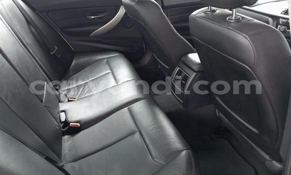 Acheter Occasion Voiture BMW 3–Series Blanc à Lusaka, Zambie Acheter Occasion Voiture BMW 3–Series Blanc à Lusaka, Zambie