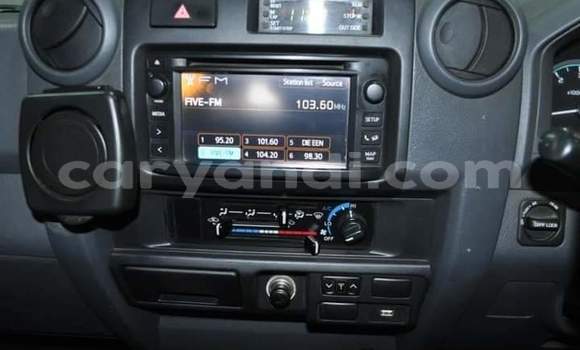 Acheter Occasion Voiture Toyota Land Cruiser Beige à Lusaka, Zambie Acheter Occasion Voiture Toyota Land Cruiser Beige à Lusaka, Zambie