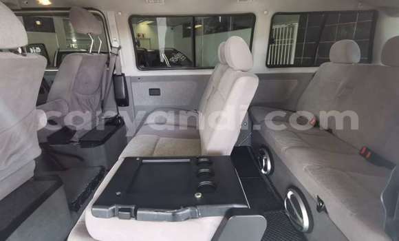 Nunua Ilio tumika Volkswagen Caravelle Brown Gari ndani ya Livingstone nchini Zambia Nunua Ilio tumika Volkswagen Caravelle Brown Gari ndani ya Livingstone nchini Zambia